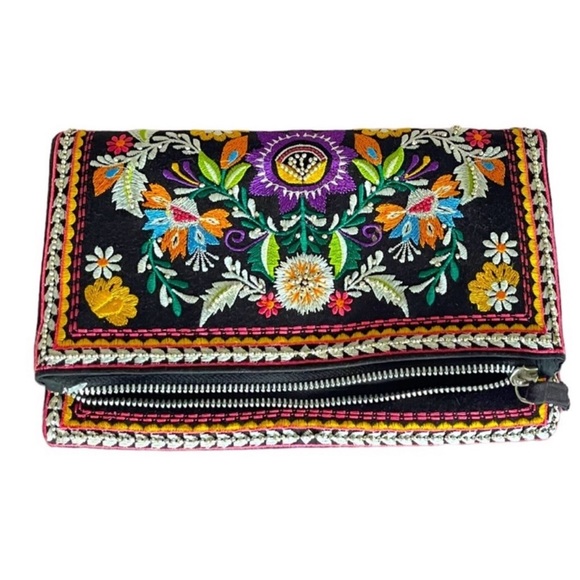 New Look Embroidered Clutch - Picture 2 of 8